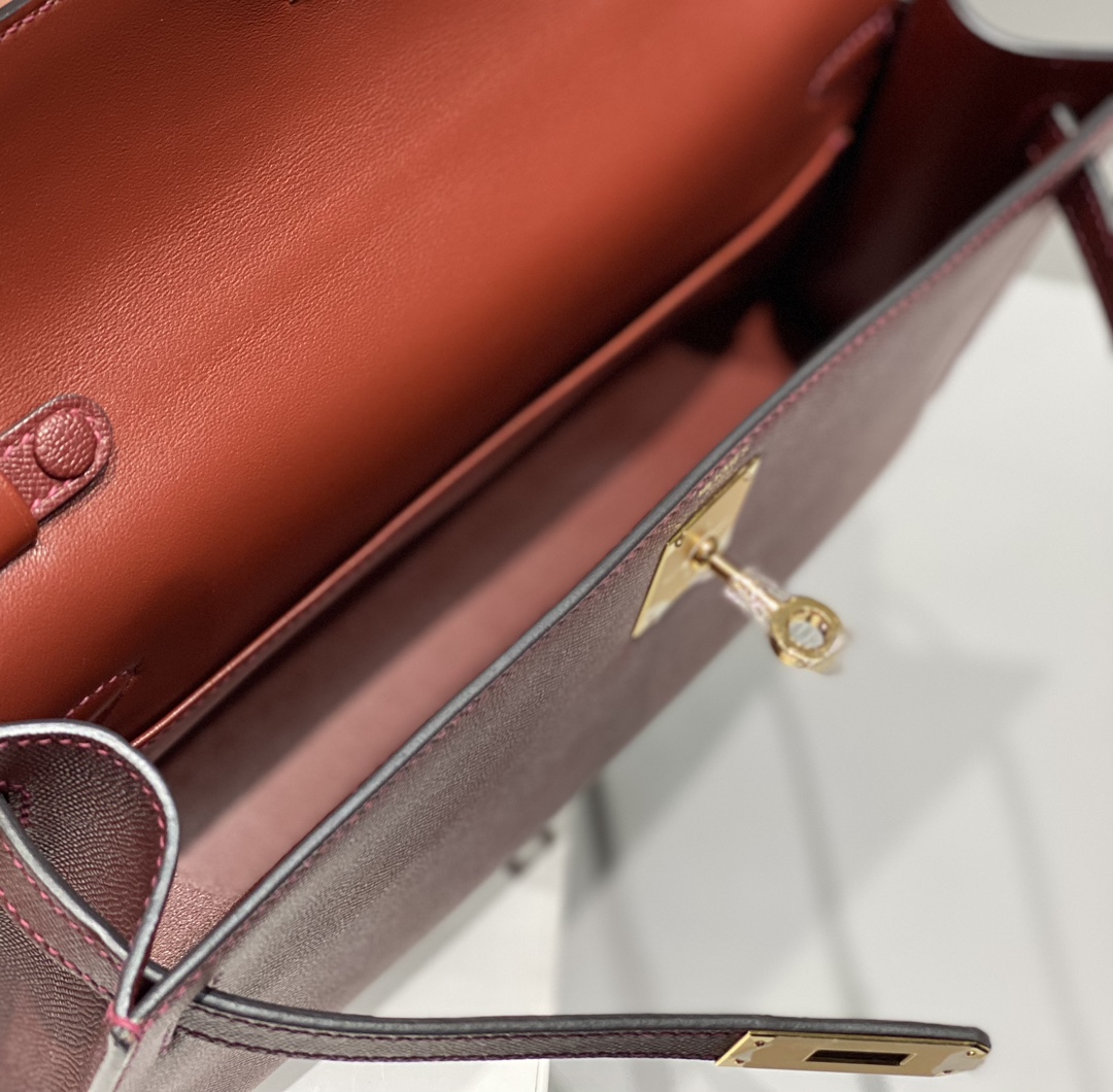 Hermes Kelly Elan Shoulder Bag in Bordeaux Epsom Leather 